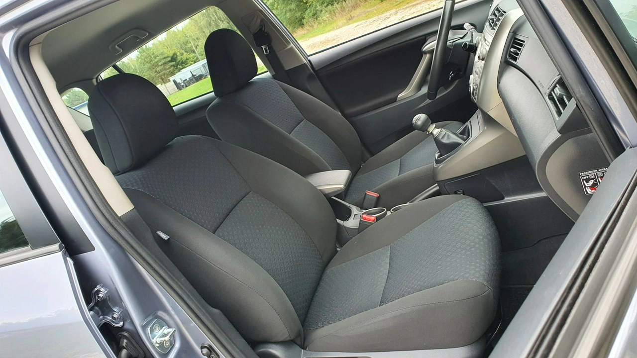 Toyota Verso - Zdjęcie 6