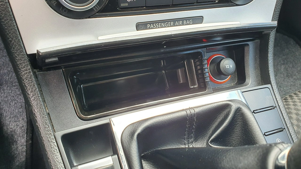 Volkswagen Passat - Zdjęcie 22