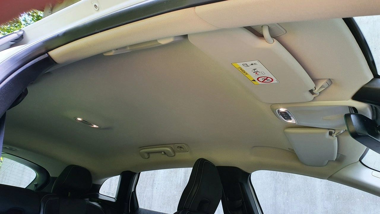 Volvo V40 - Zdjęcie 29