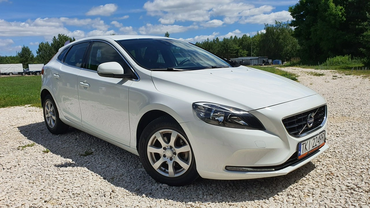 Volvo V40 - Zdjęcie 2