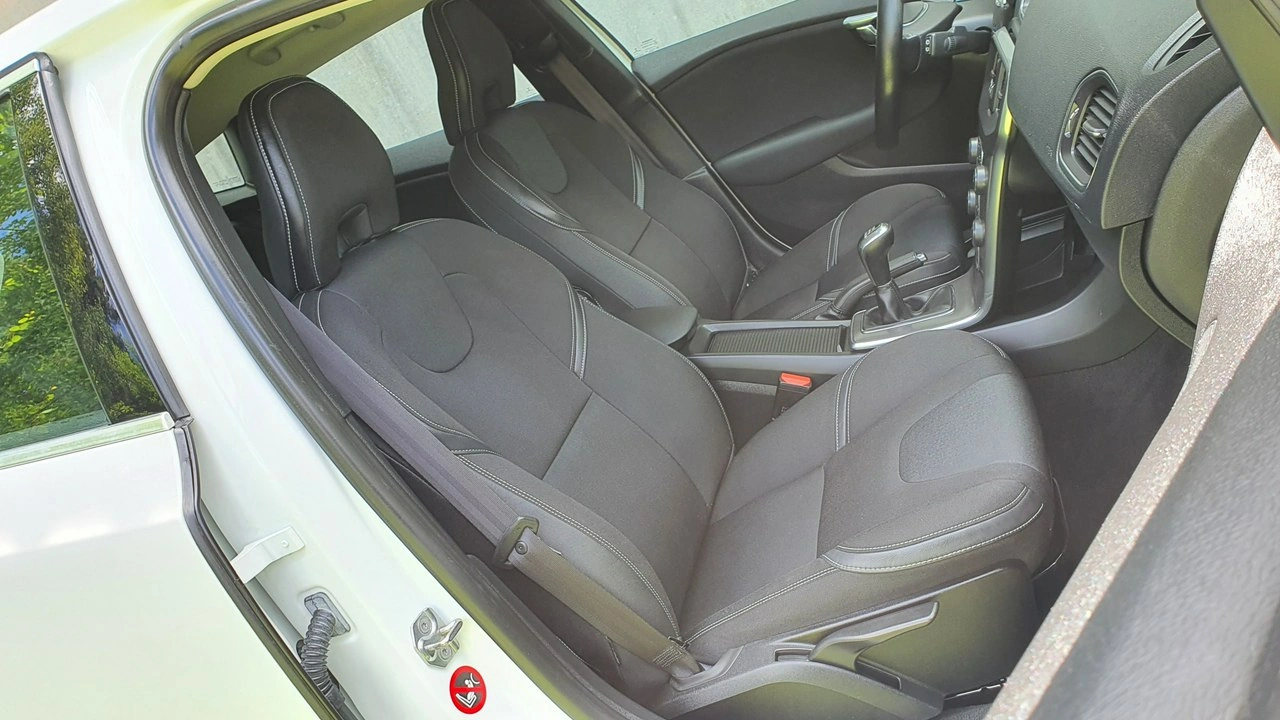 Volvo V40 - Zdjęcie 6