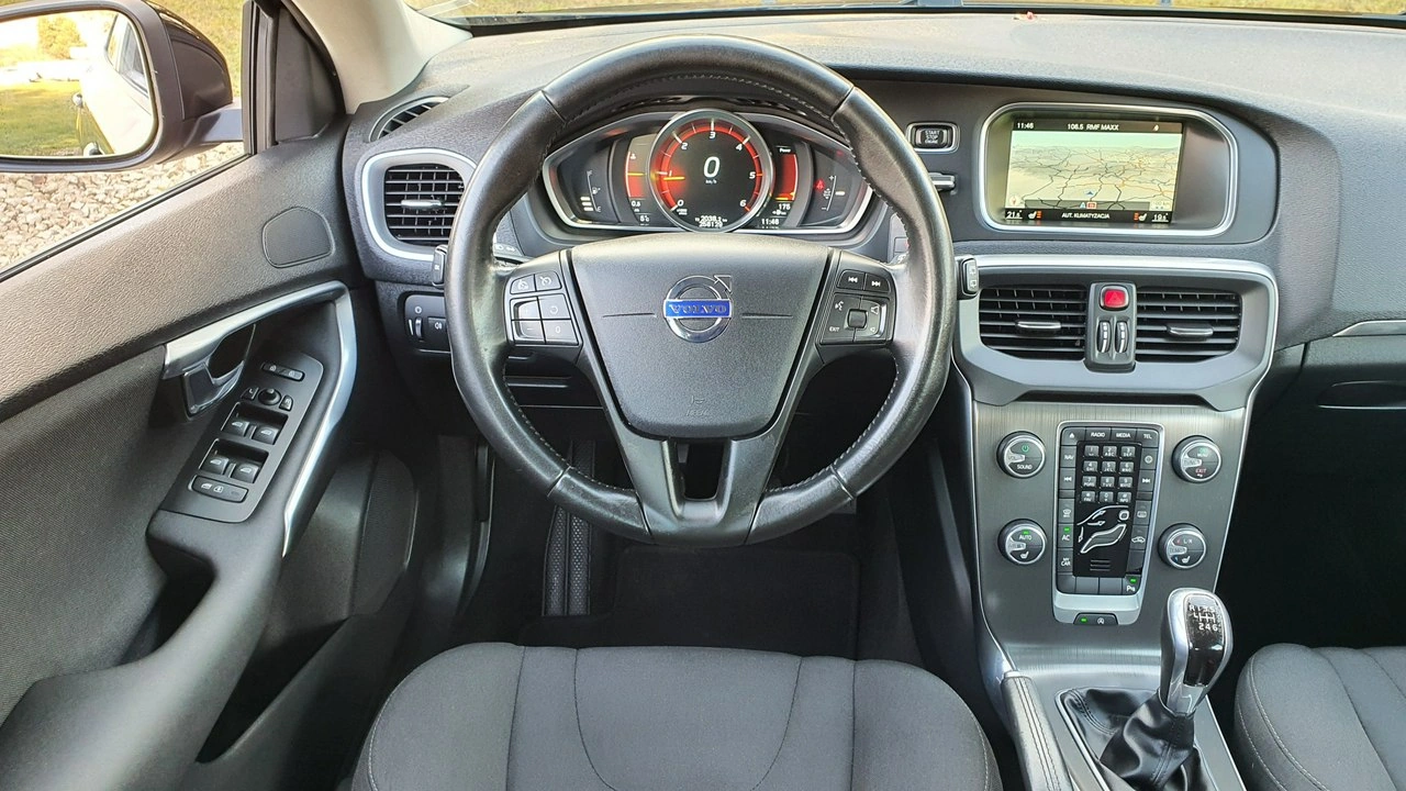 Volvo V40 - Zdjęcie 15