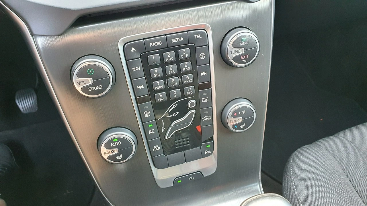 Volvo V40 - Zdjęcie 22