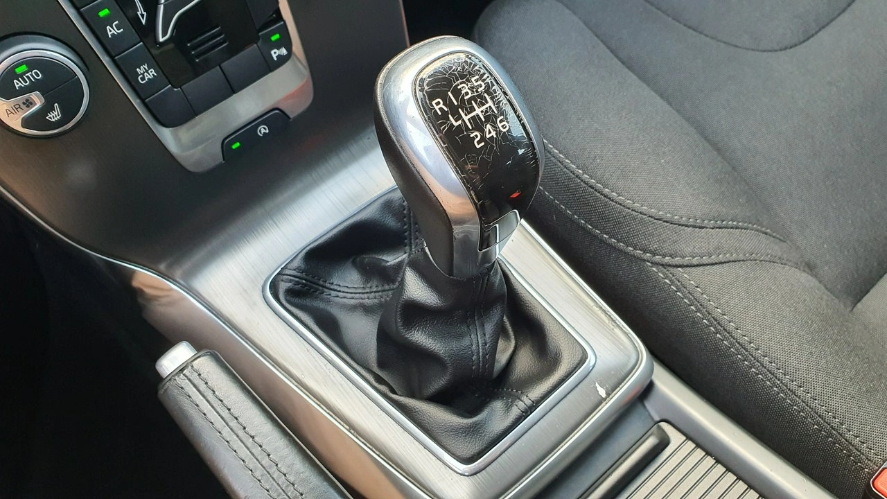 Volvo V40 - Zdjęcie 23