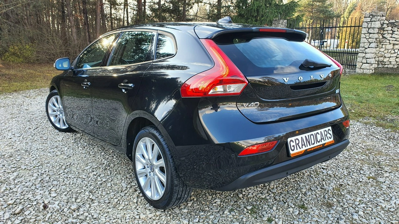 Volvo V40 - Zdjęcie 2