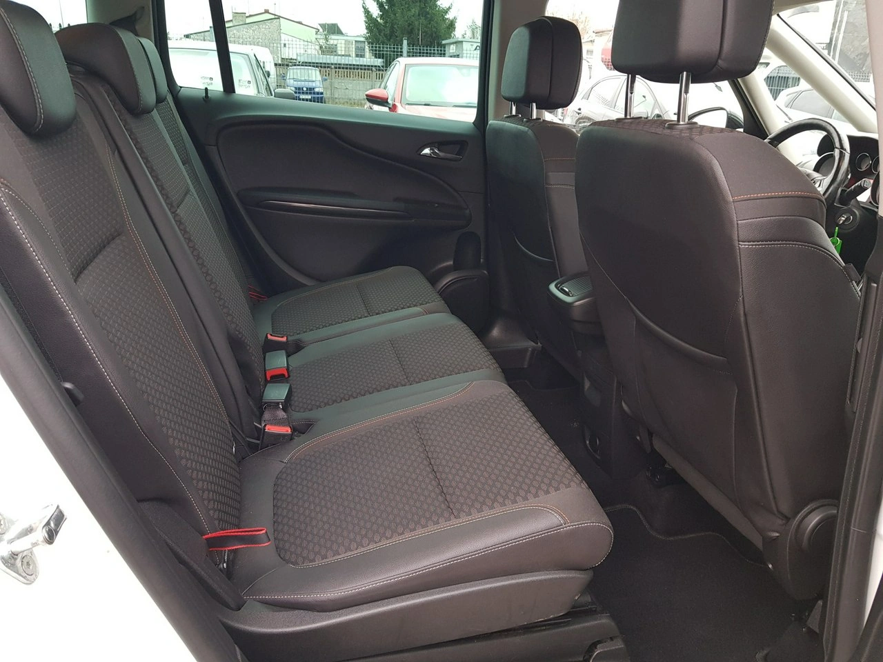 Opel Zafira - Zdjęcie 14