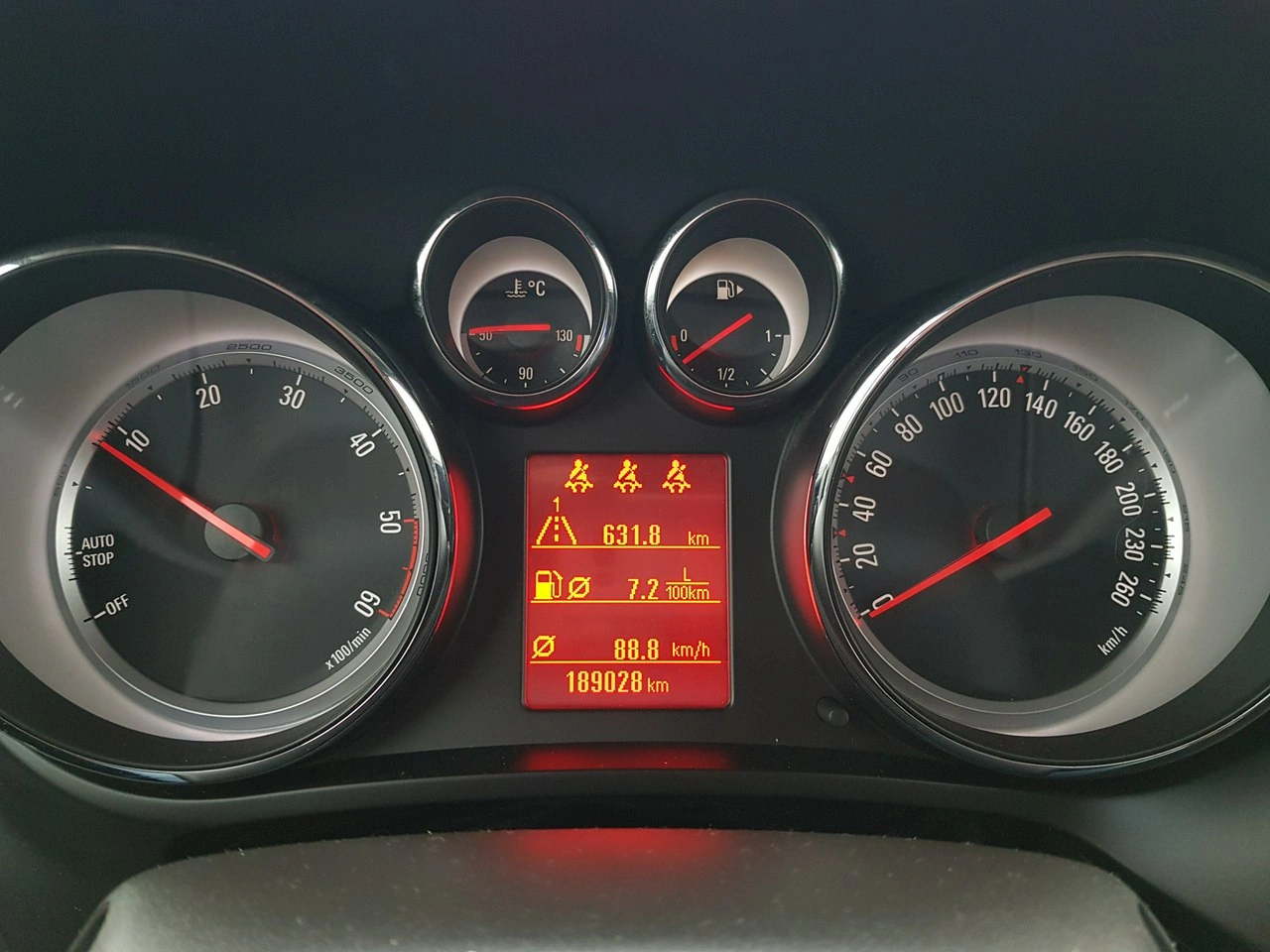 Opel Zafira - Zdjęcie 20