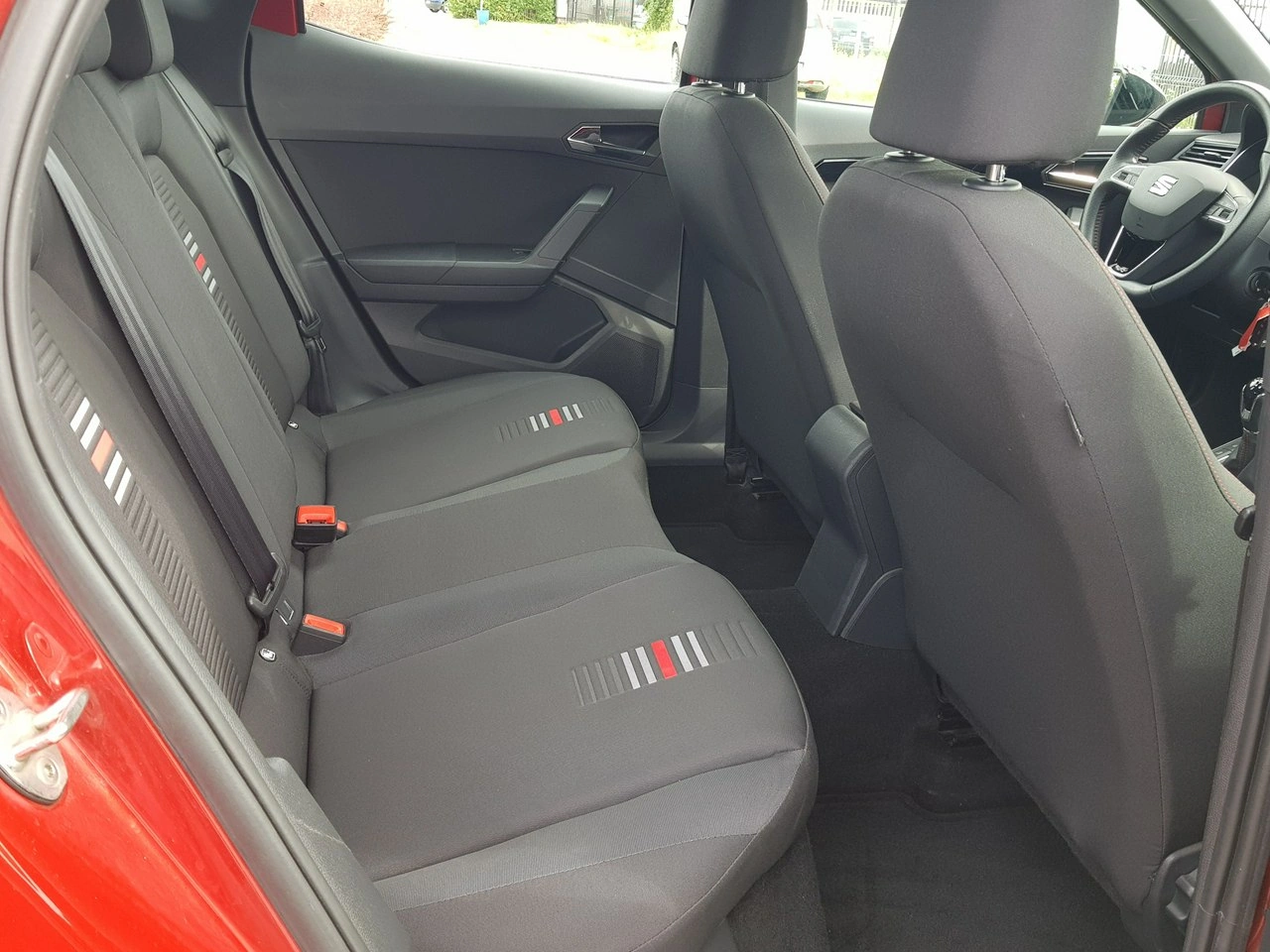 Seat Arona - Zdjęcie 14