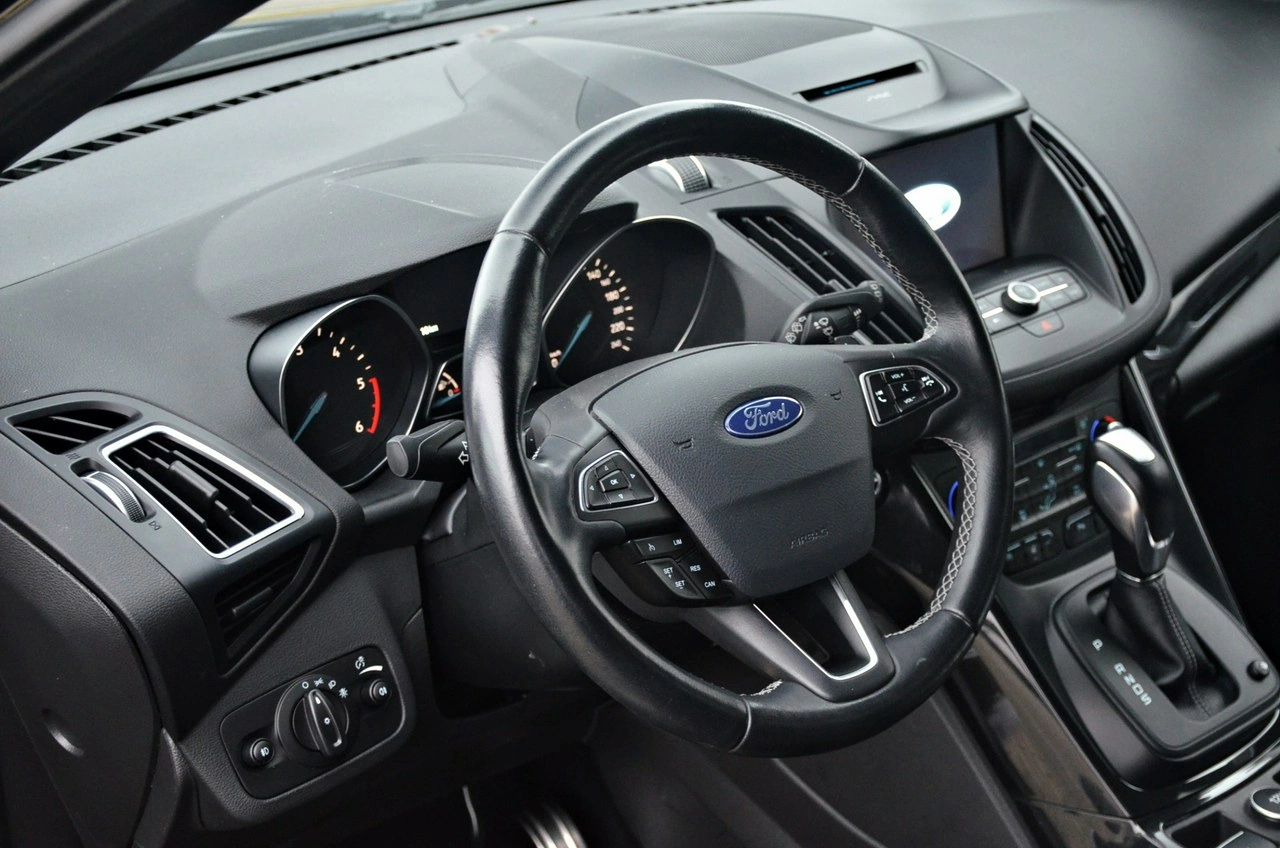 Ford Kuga - Zdjęcie 15