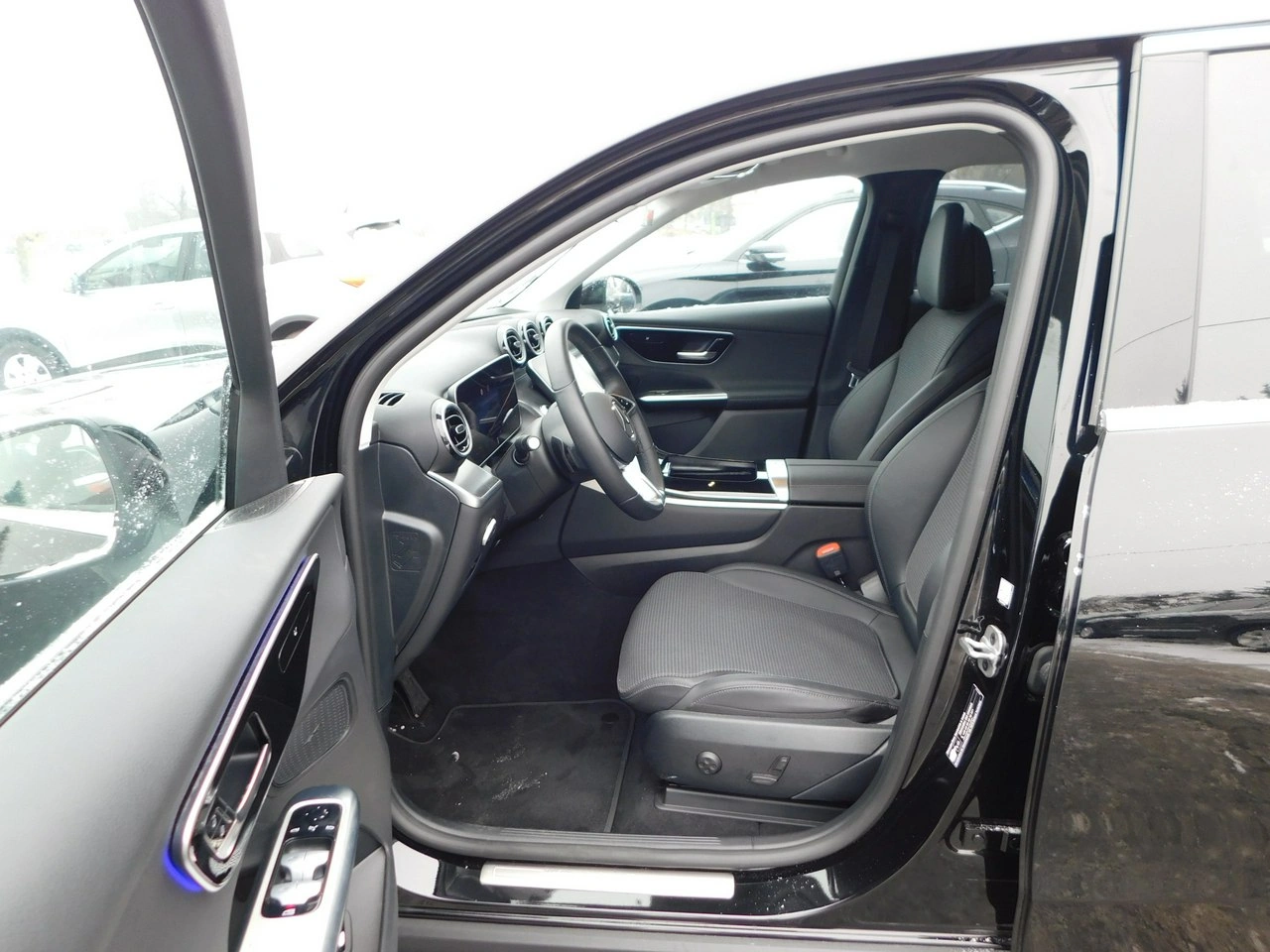 Mercedes GLC 200 - Zdjęcie 9