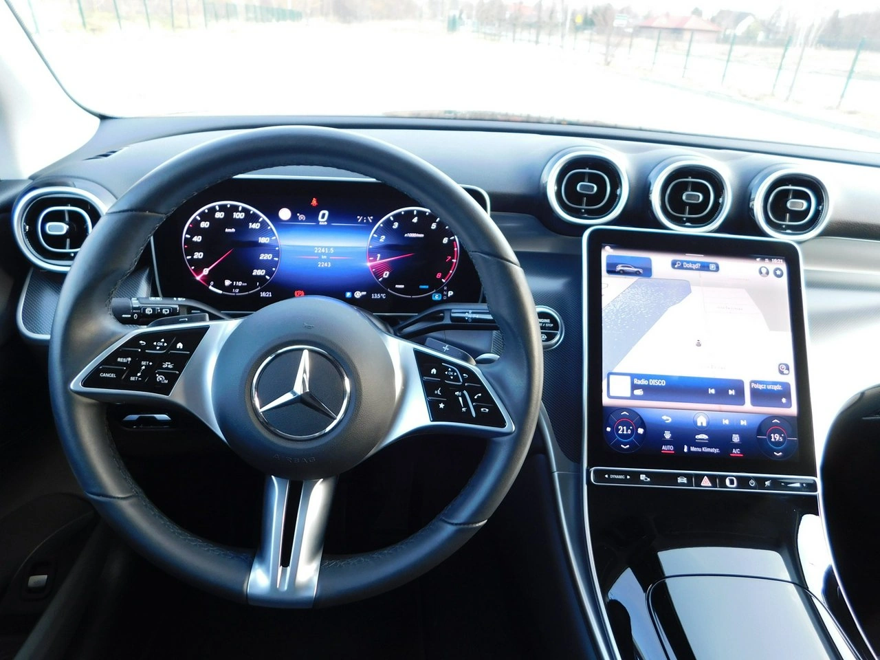 Mercedes GLC 200 - Zdjęcie 10