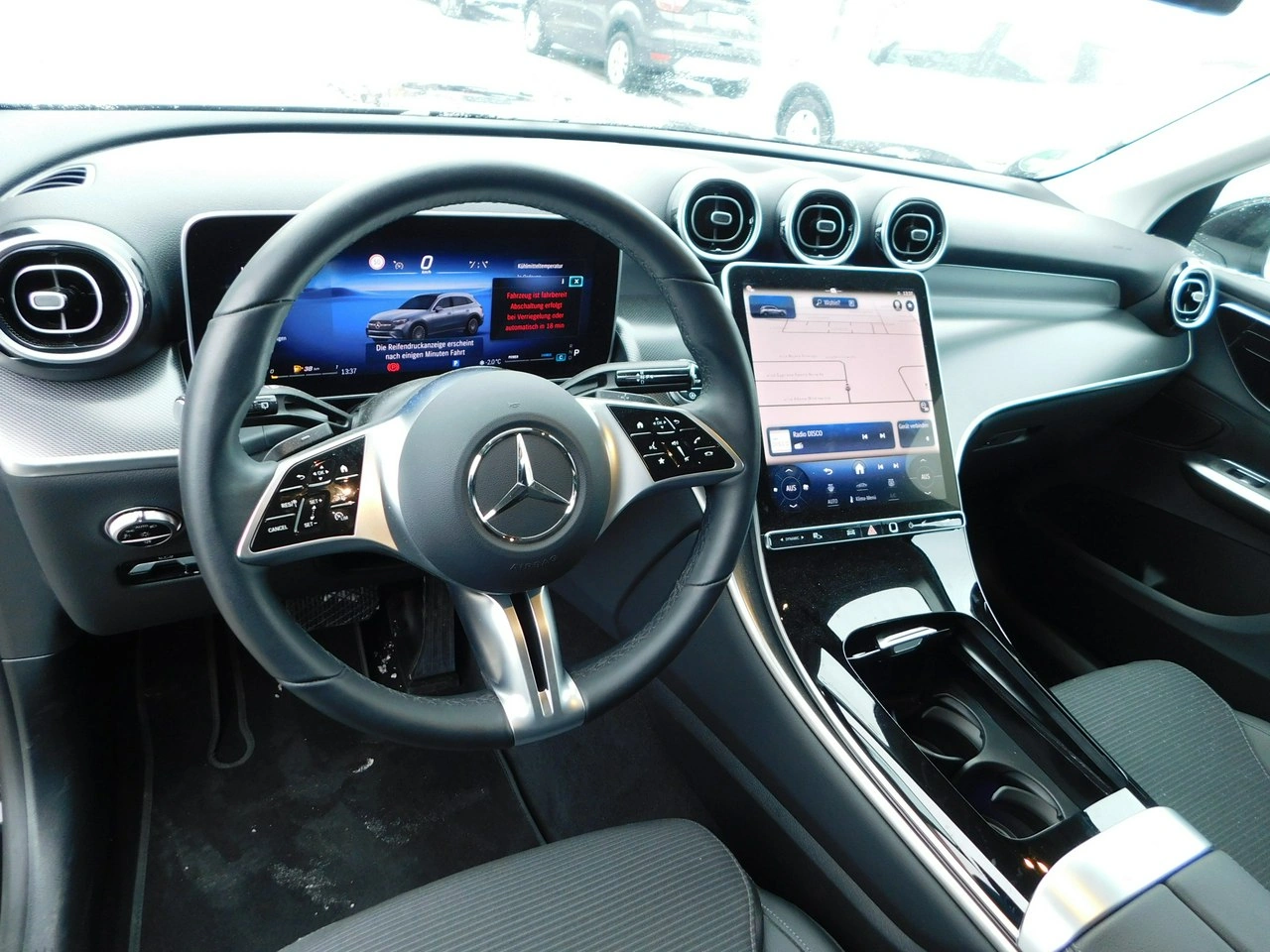 Mercedes GLC 200 - Zdjęcie 10