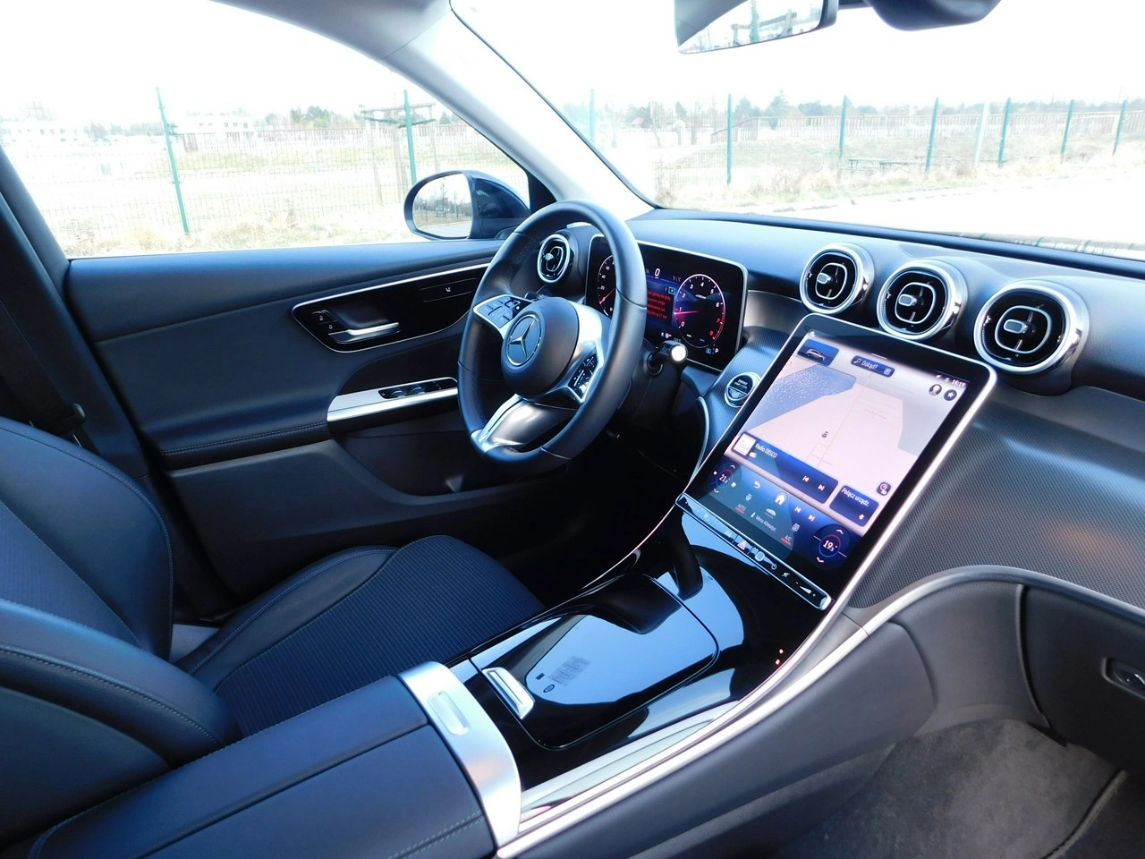 Mercedes GLC 200 - Zdjęcie 15