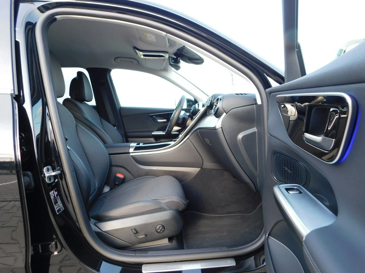 Mercedes GLC 200 - Zdjęcie 16