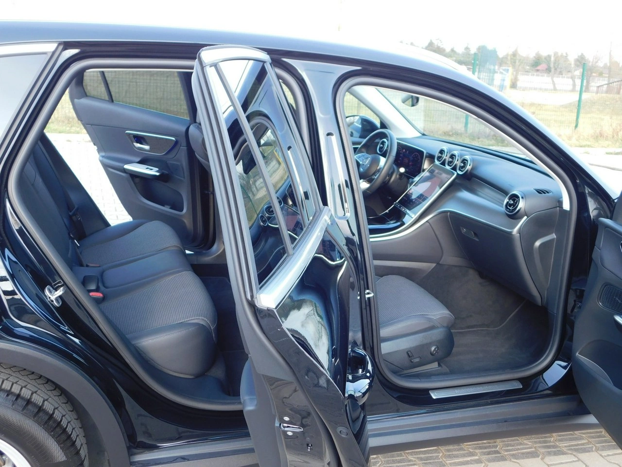 Mercedes GLC 200 - Zdjęcie 17