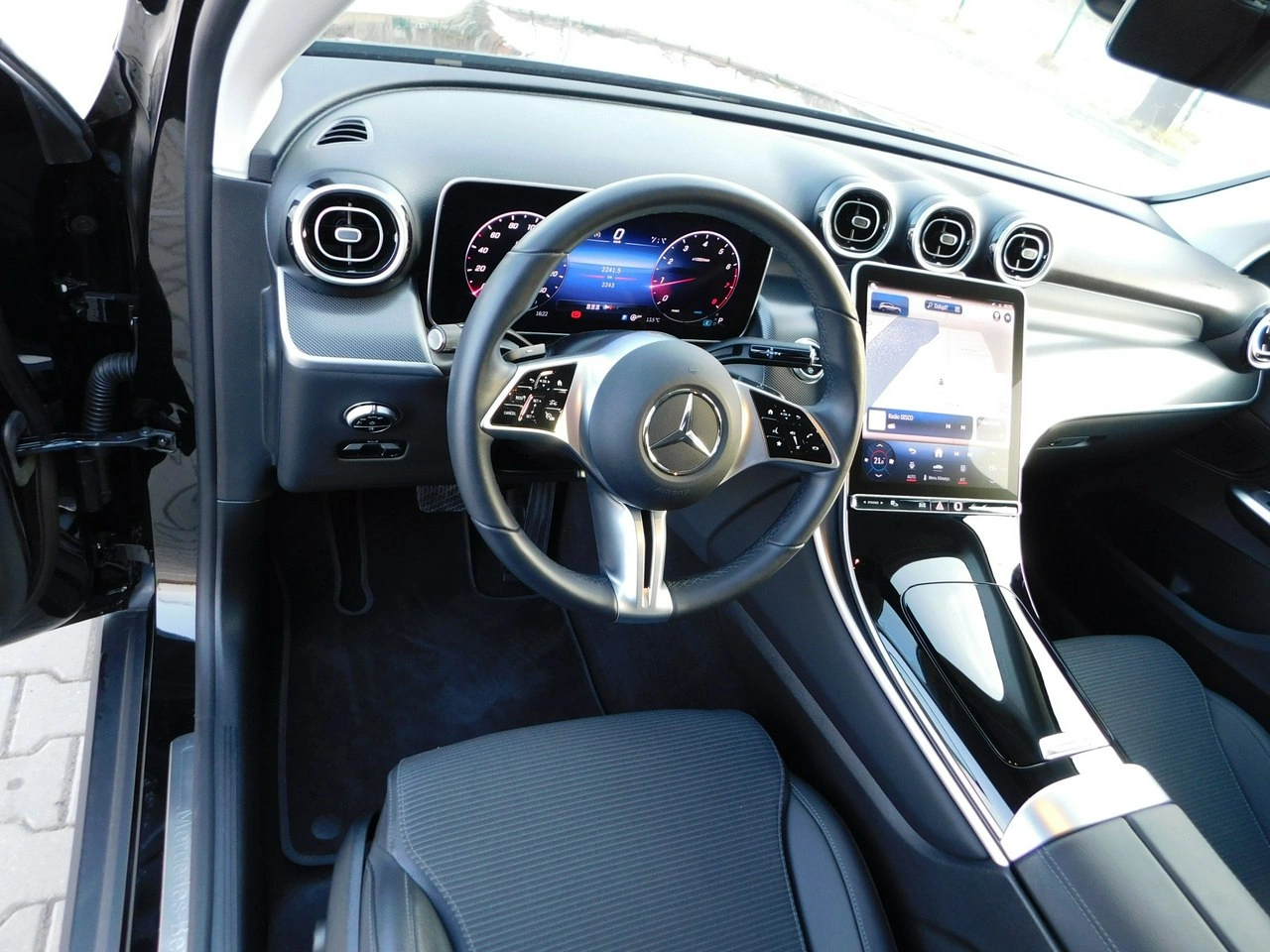 Mercedes GLC 200 - Zdjęcie 21