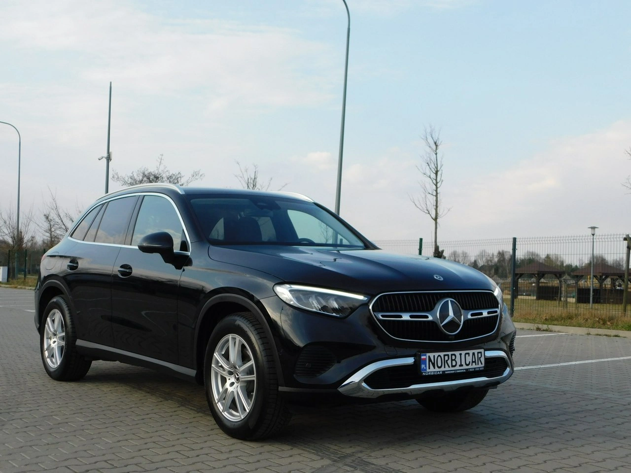 Mercedes GLC 200 - Zdjęcie 4