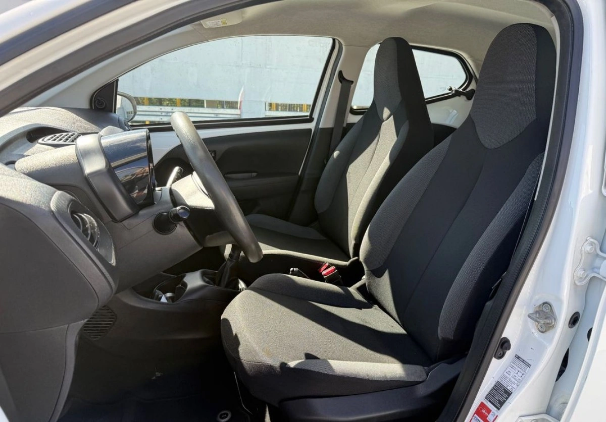 Toyota Aygo - Zdjęcie 13