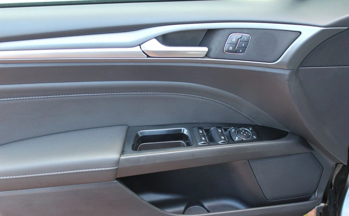 Ford Mondeo - Zdjęcie 13