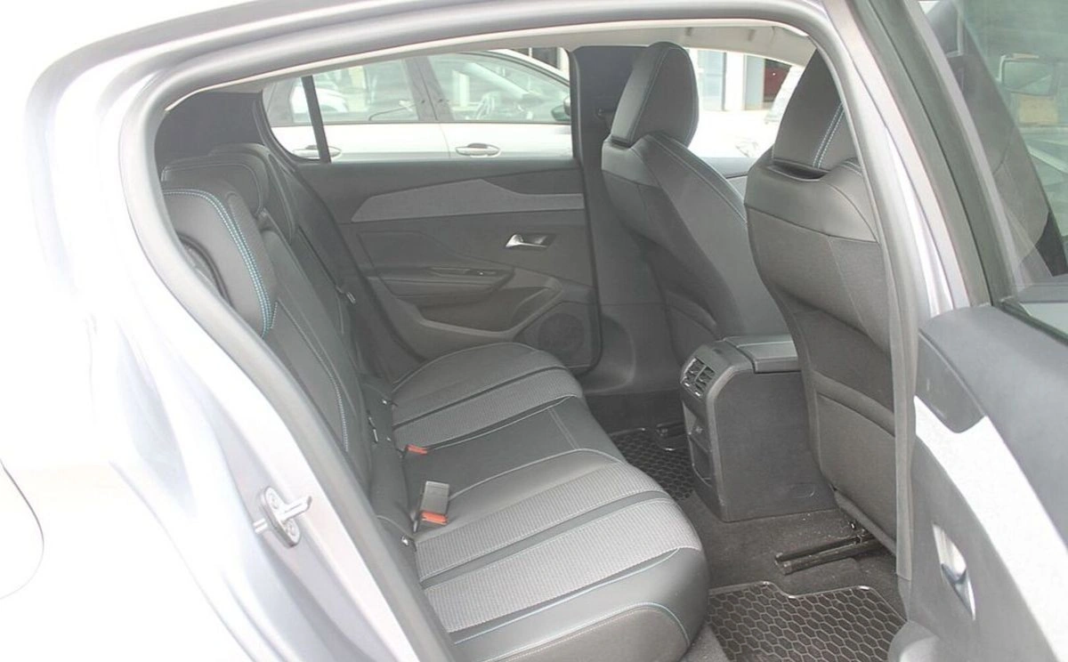 Peugeot 308 - Zdjęcie 8