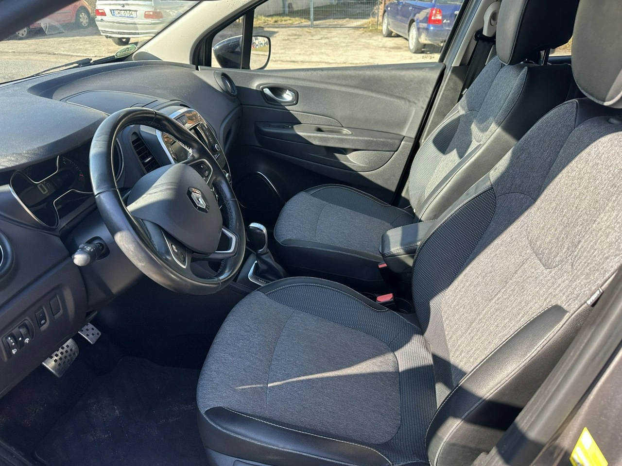 Renault Captur - Zdjęcie 9