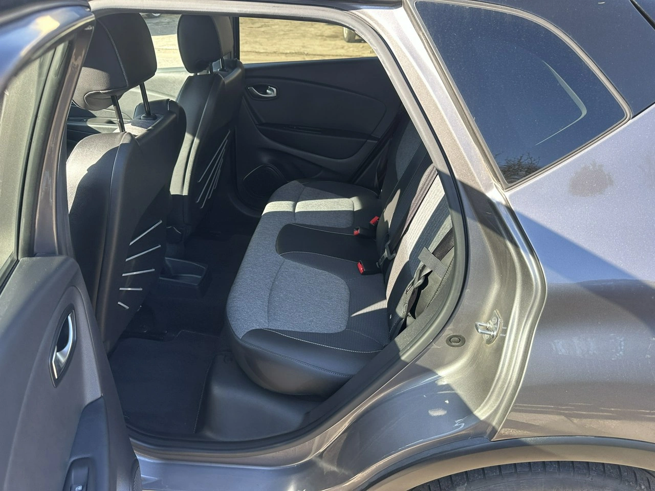 Renault Captur - Zdjęcie 12