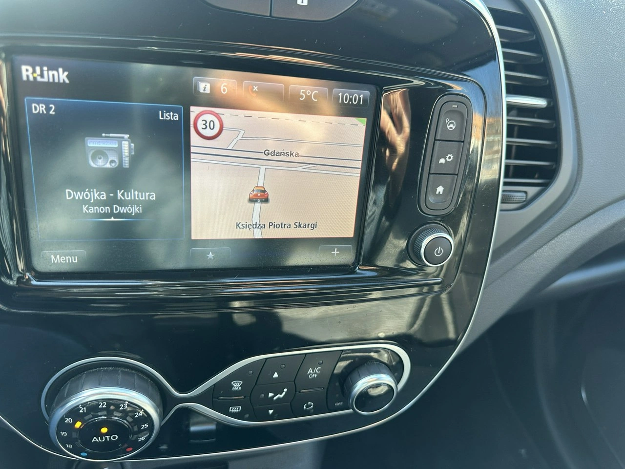 Renault Captur - Zdjęcie 25