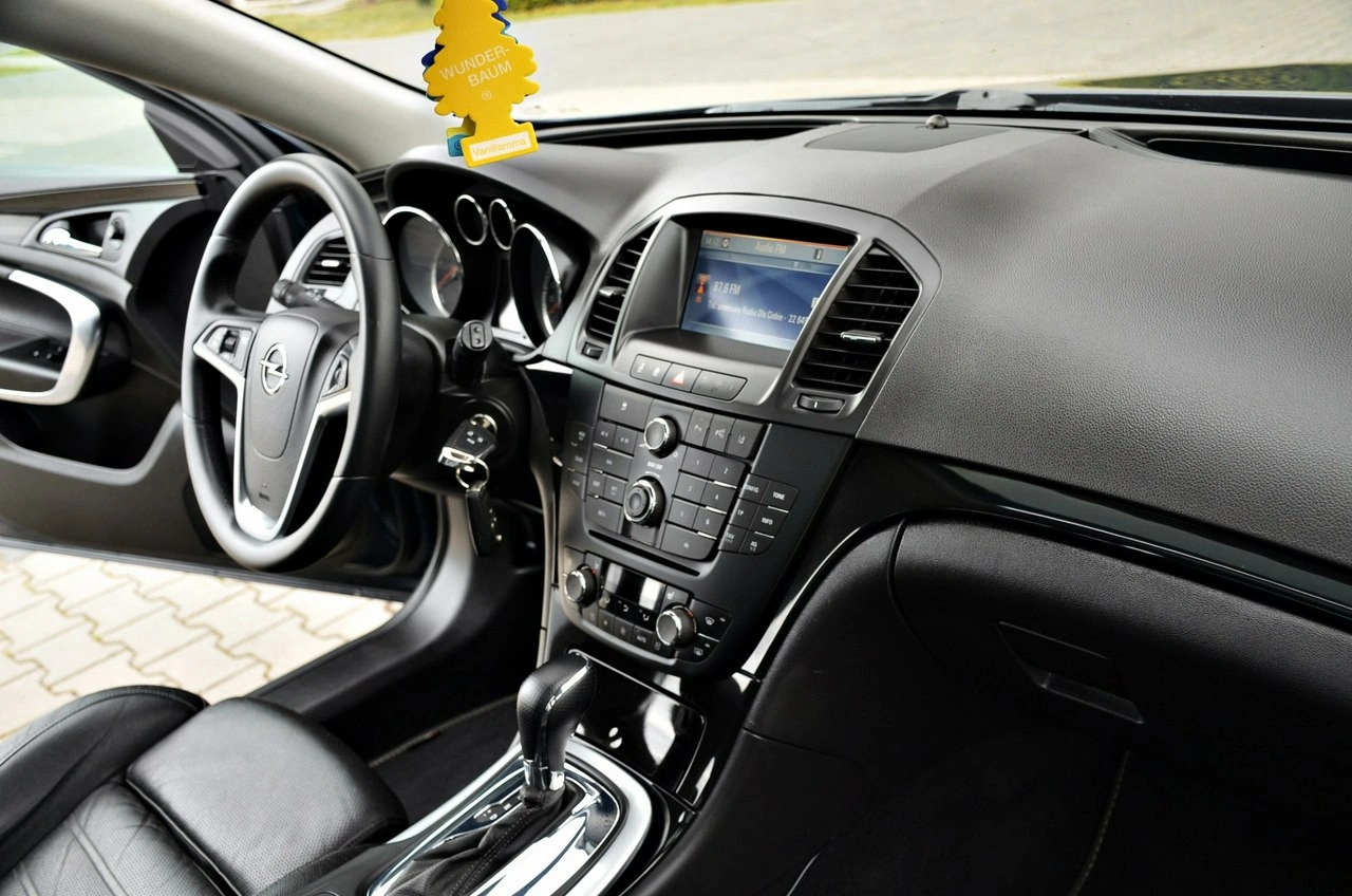 Opel Insignia - Zdjęcie 17