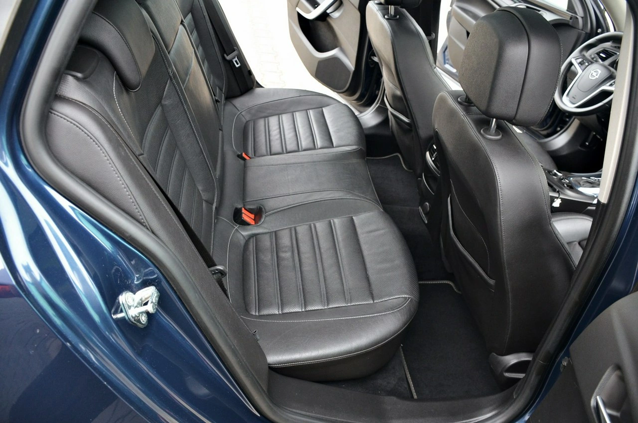Opel Insignia - Zdjęcie 19