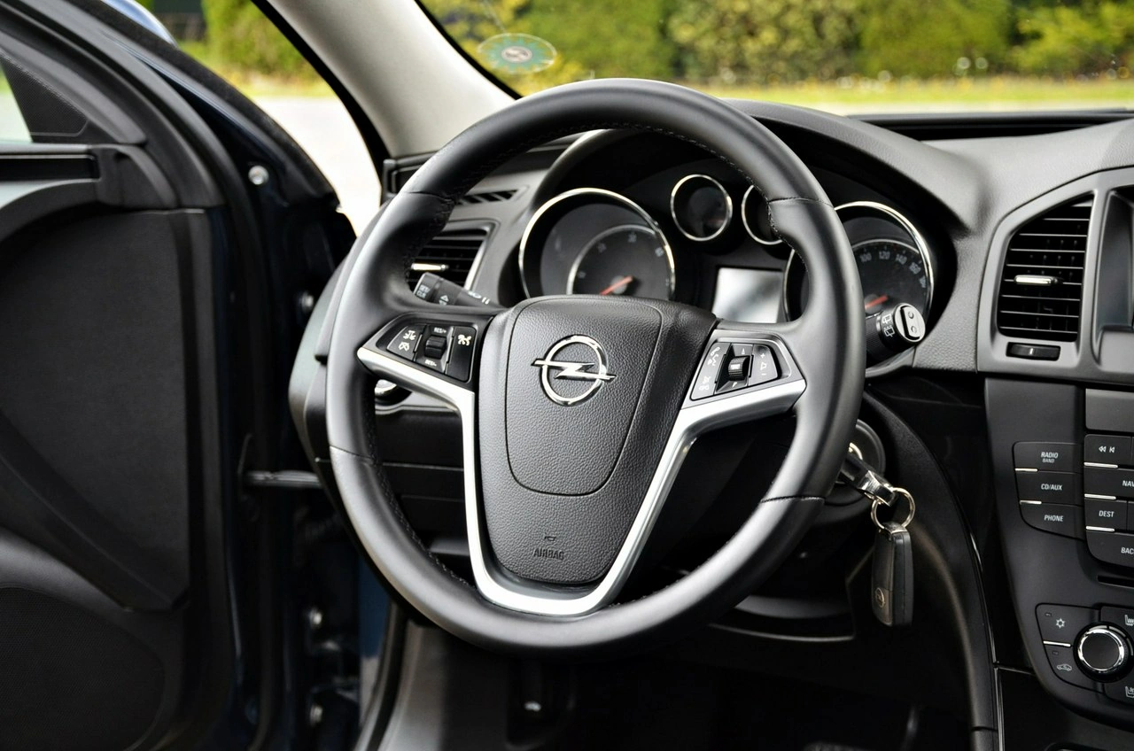 Opel Insignia - Zdjęcie 20