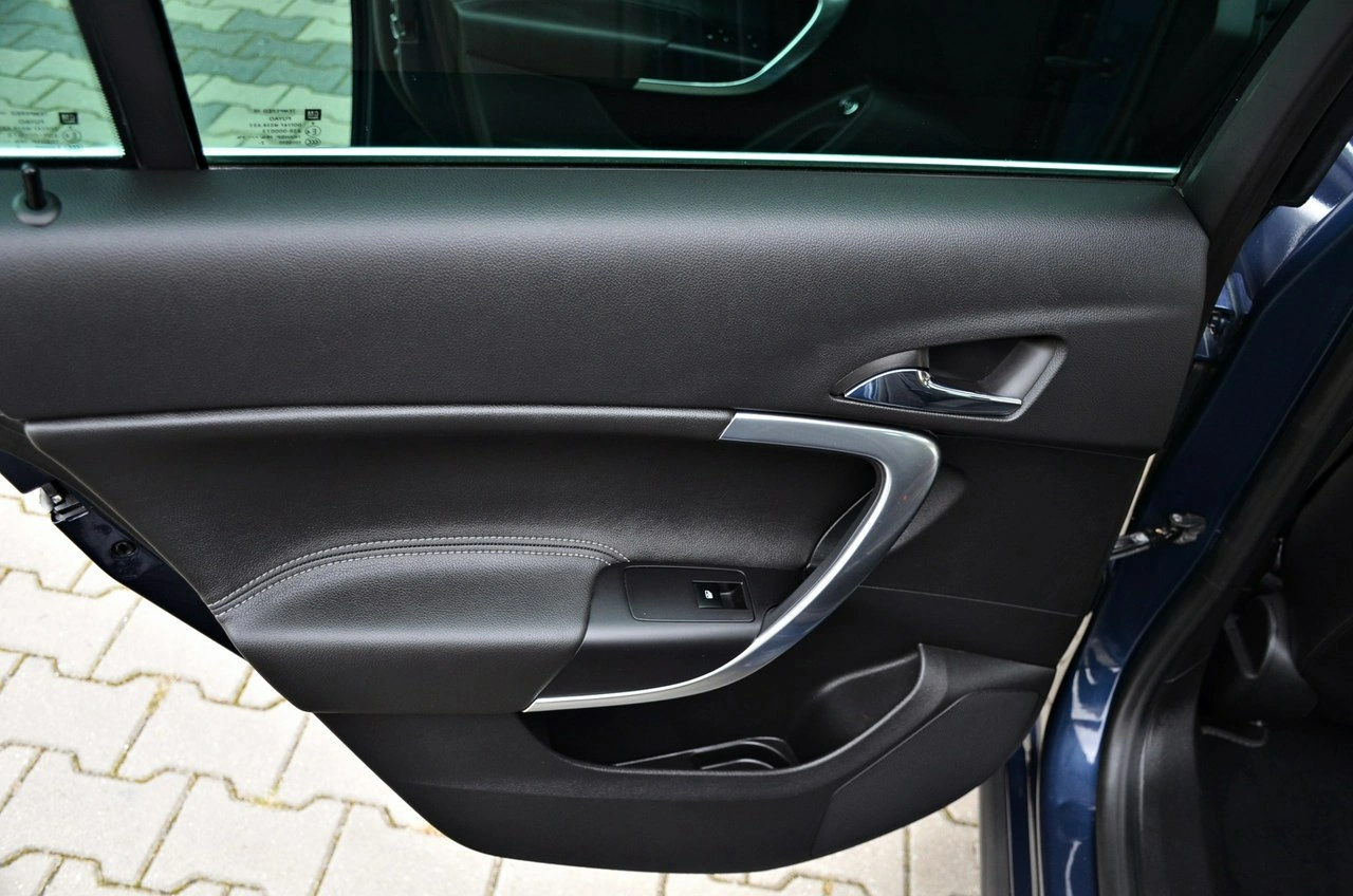 Opel Insignia - Zdjęcie 23