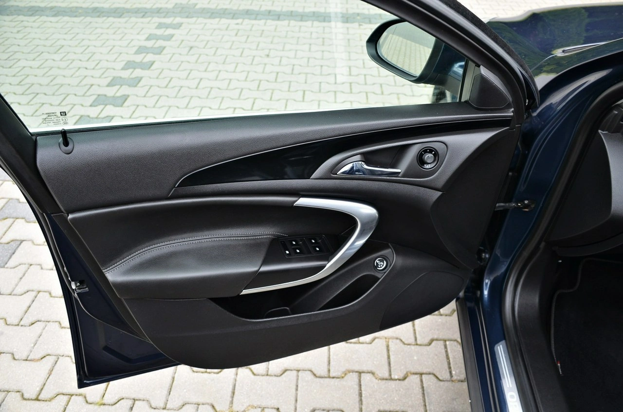 Opel Insignia - Zdjęcie 24
