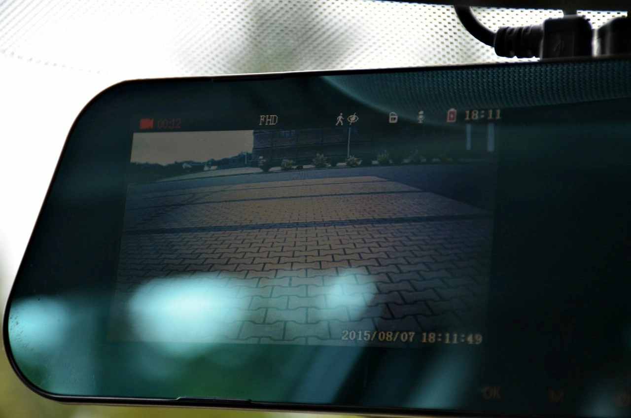 Opel Insignia - Zdjęcie 27