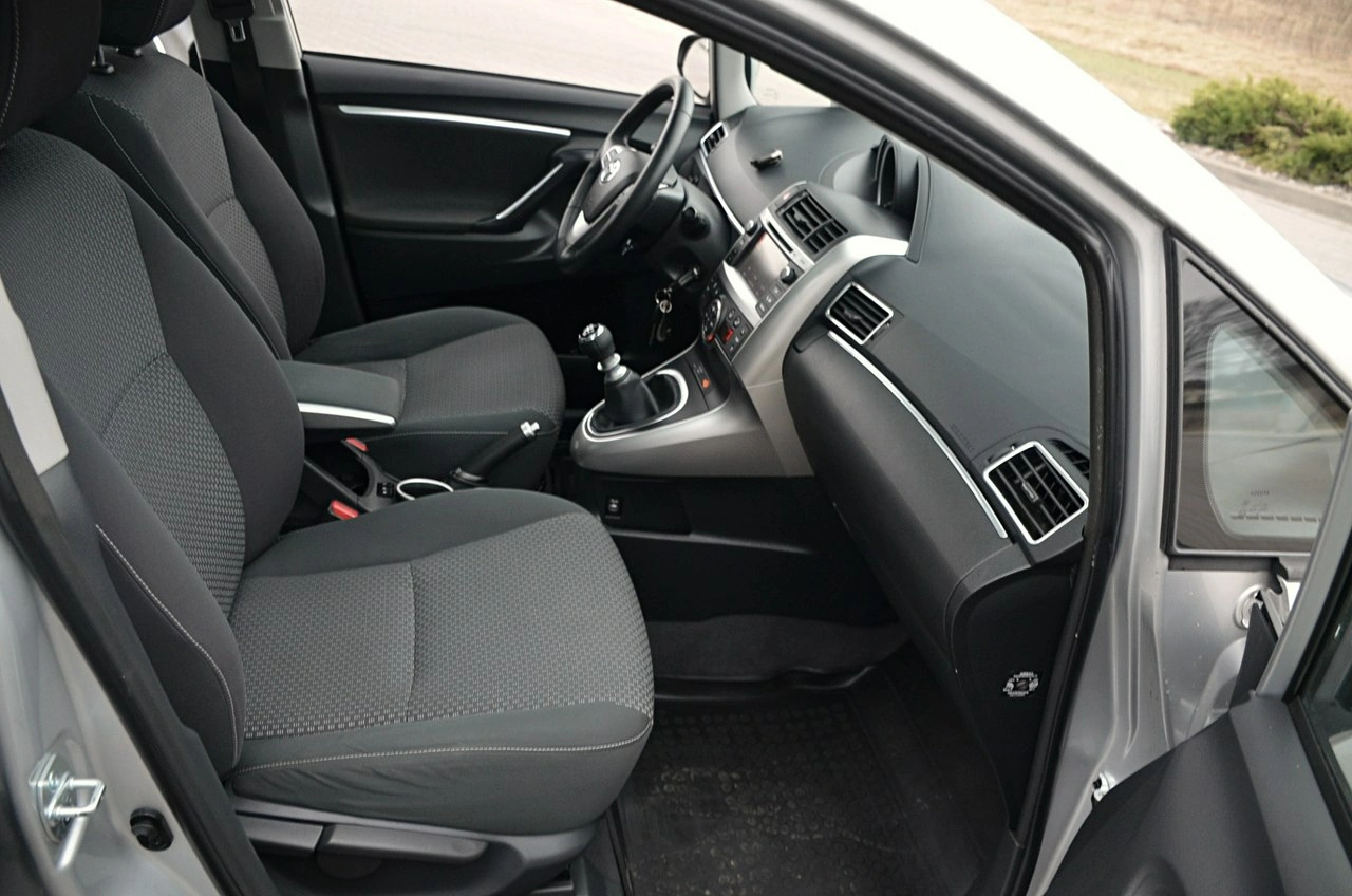 Toyota Verso - Zdjęcie 15