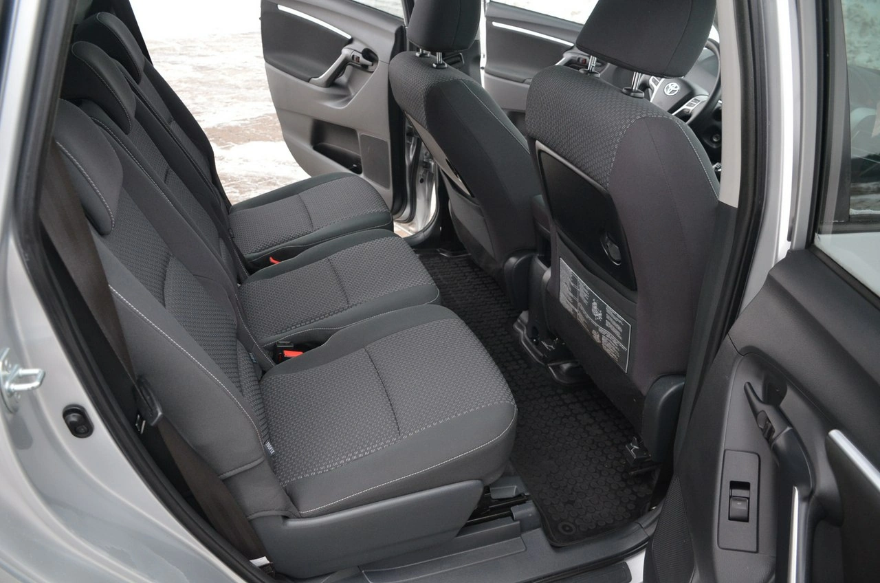 Toyota Verso - Zdjęcie 16