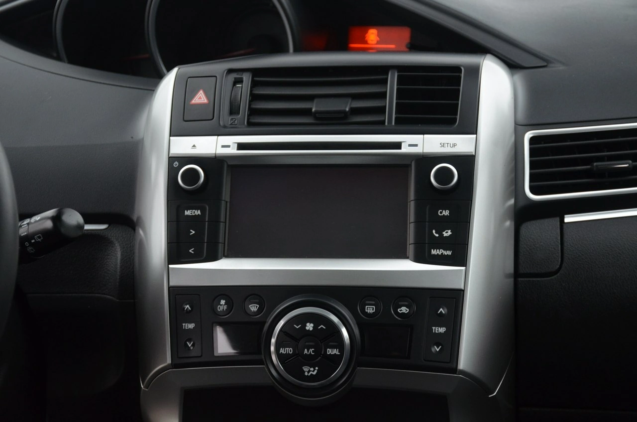 Toyota Verso - Zdjęcie 20