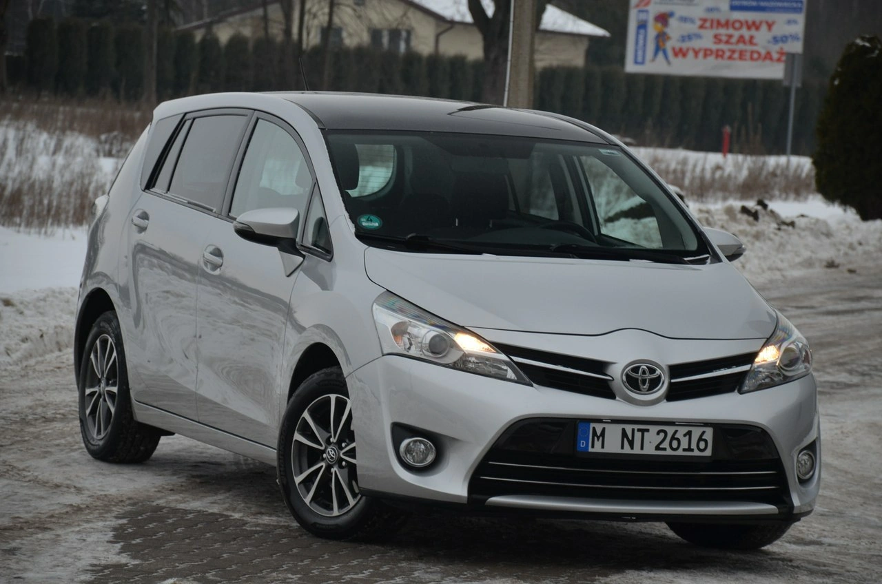 Toyota Verso - Zdjęcie 29