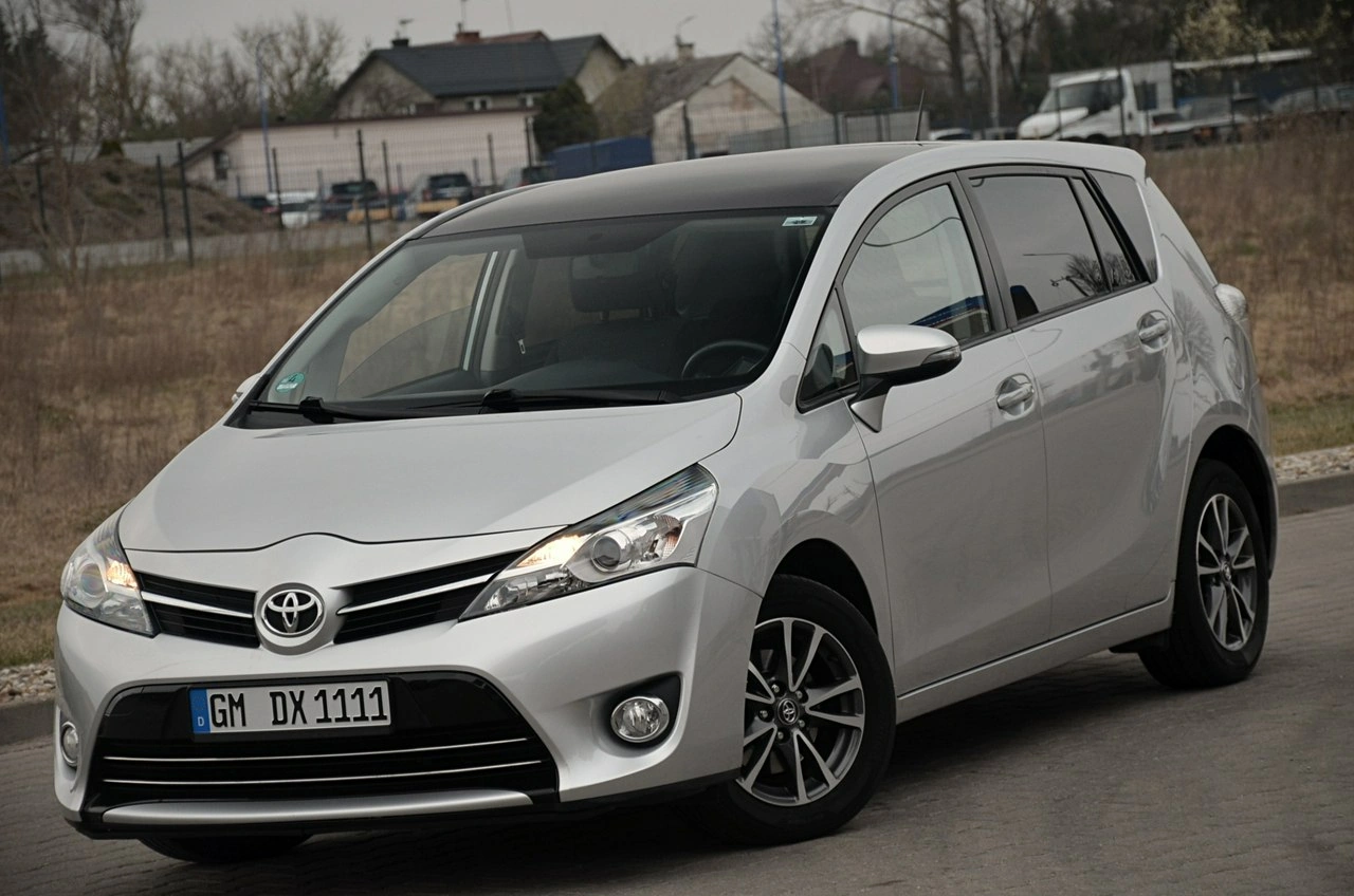 Toyota Verso - Zdjęcie 4
