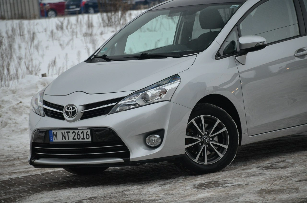 Toyota Verso - Zdjęcie 5