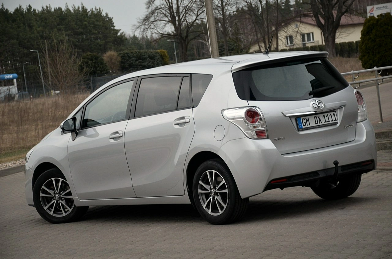 Toyota Verso - Zdjęcie 5