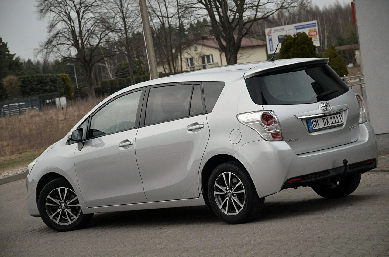 Toyota Verso - Zdjęcie 6