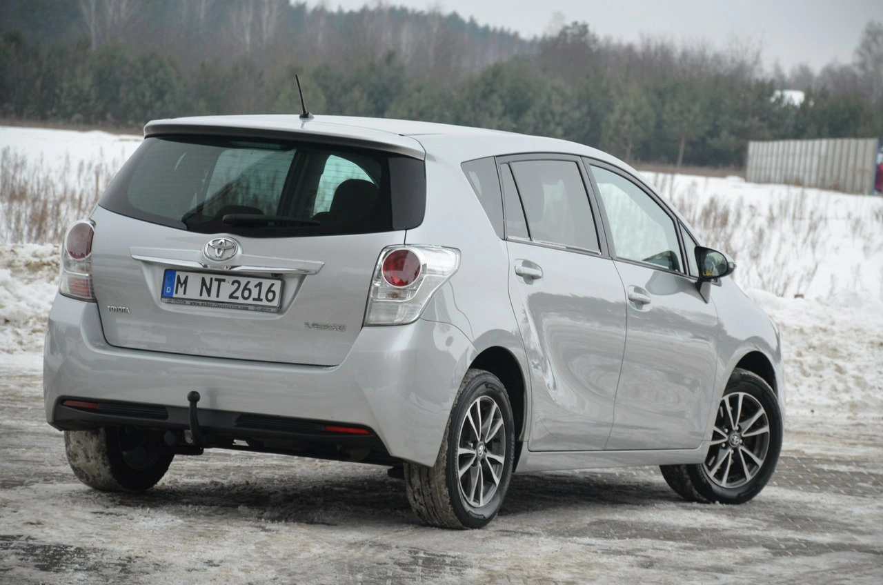 Toyota Verso - Zdjęcie 7