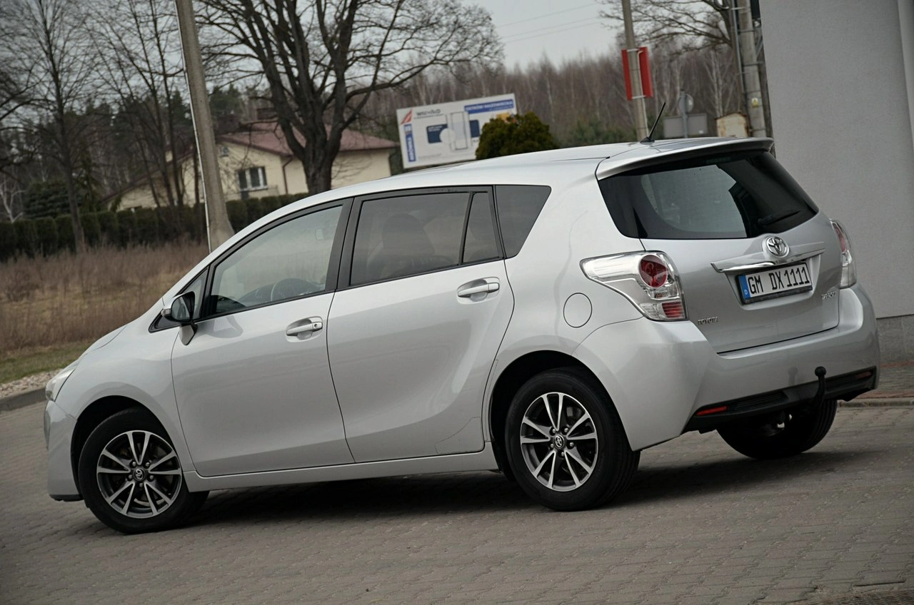 Toyota Verso - Zdjęcie 7