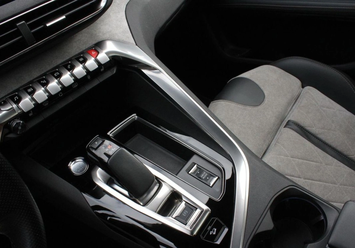 Peugeot 3008 - Zdjęcie 10