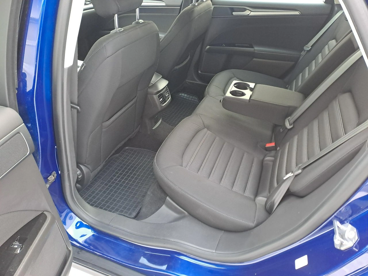 Ford Mondeo - Zdjęcie 9