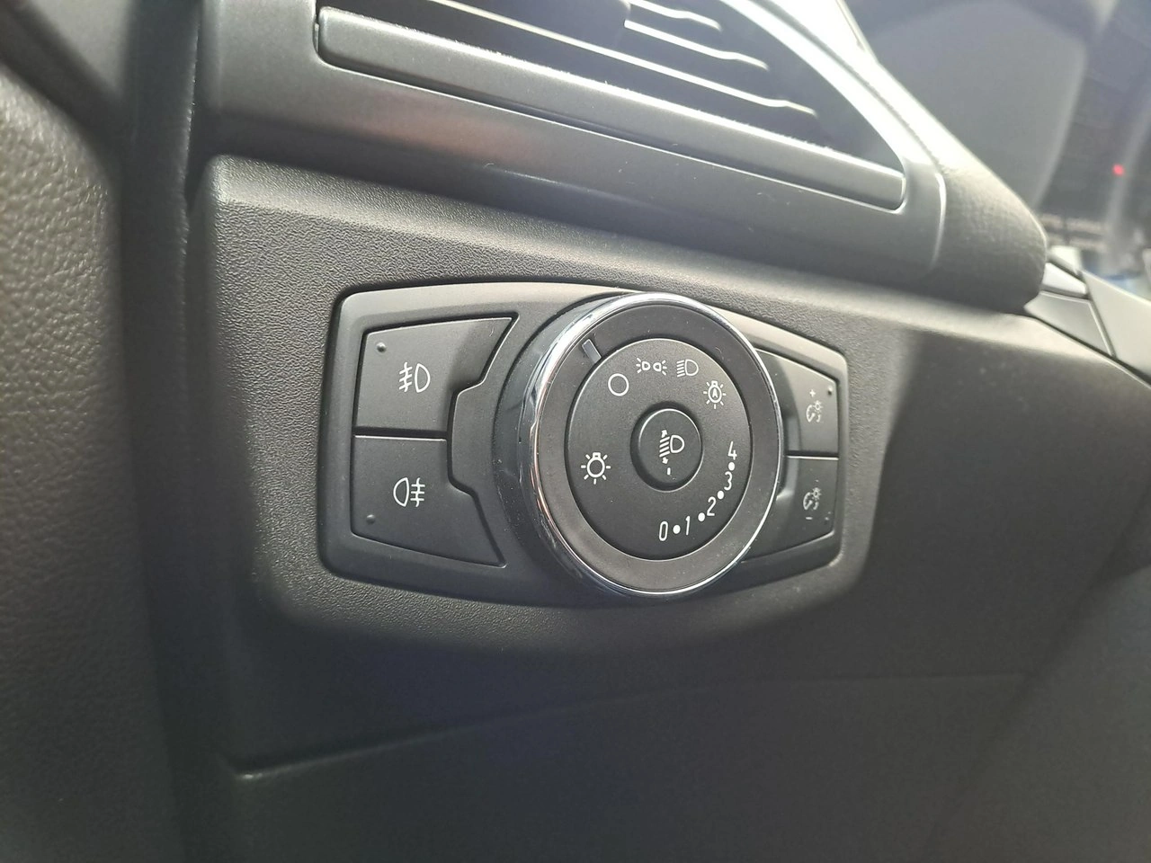 Ford Mondeo - Zdjęcie 18