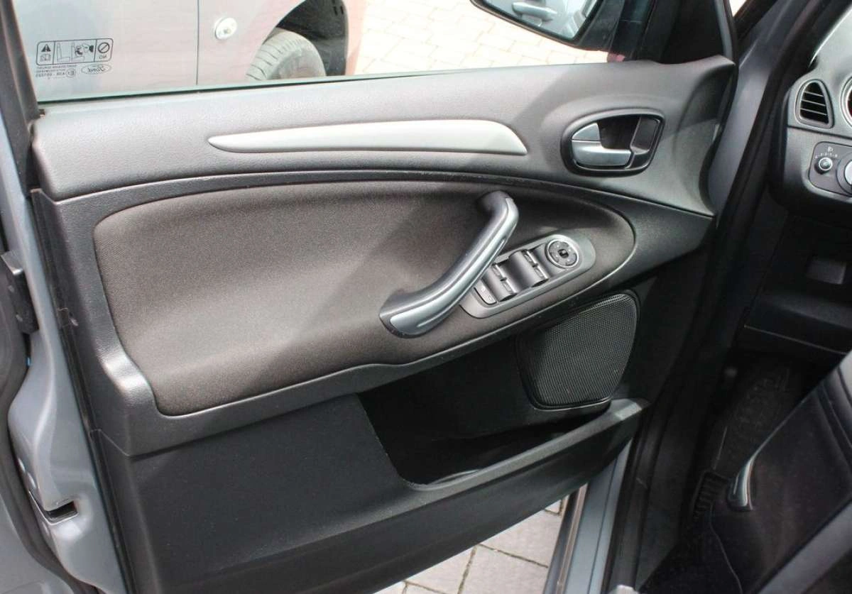 Ford Galaxy - Zdjęcie 9