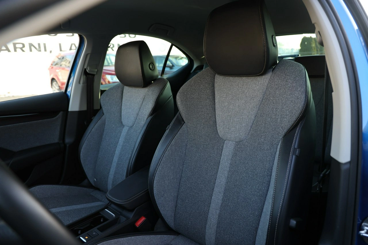 Skoda Octavia - Zdjęcie 11