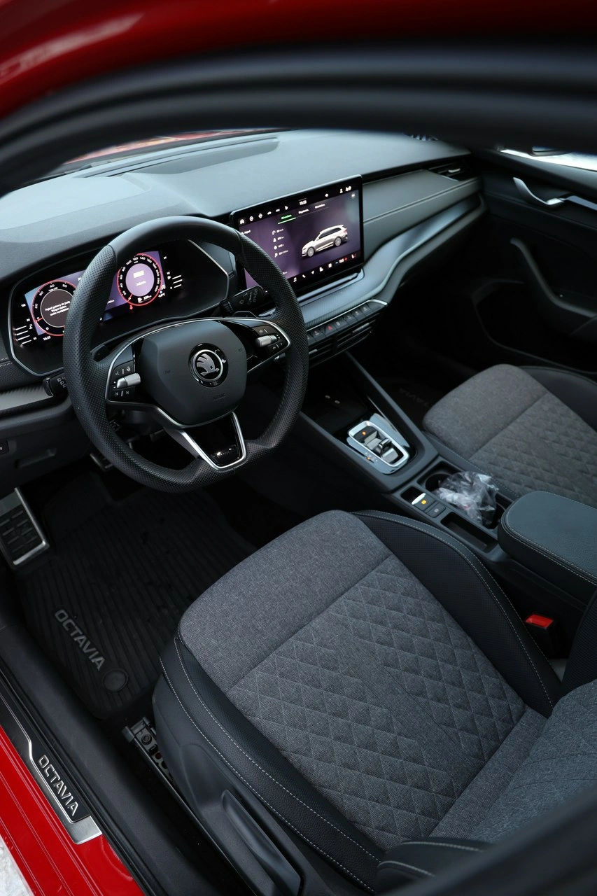 Skoda Octavia - Zdjęcie 16