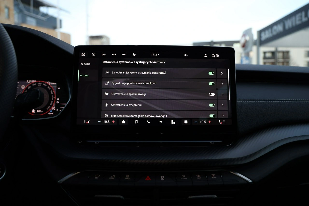 Skoda Octavia - Zdjęcie 22